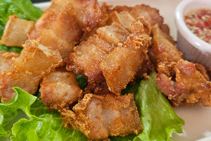 ทอดน้ำปลา(กับข้าว)