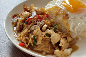 ผัดขิง(ราดข้าว)