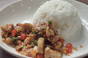 คั่วพริกเกลือ(ราดข้าว)