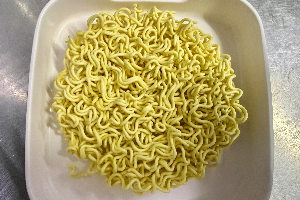 บะหมี่เหลืองสไตล์เกาหลี / Korean Style Noodles