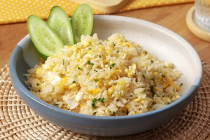 ข้าวผัดไข่ (Egg Fried Rice)