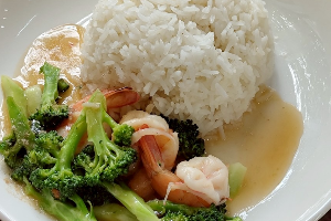 ผัดบล็อคโคลี่(ราดข้าว)