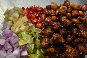 แหนมเอ็นข้อไก่