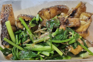 ผัดขึ้นฉ่าย (กับข้าว)