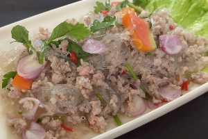ยำวุ้นเส้นหมูสับ