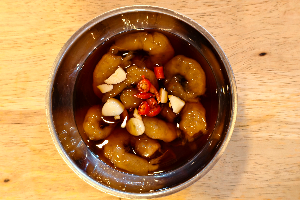 กุ้งดองซีอิ๊ว / Fresh raw marinated shrimp
