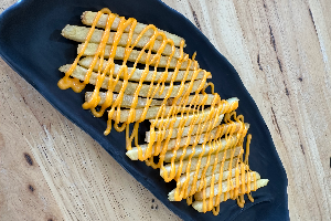 เฟรนช์ฟรายส์ชีสดิป / French Fries with Cheese Dip