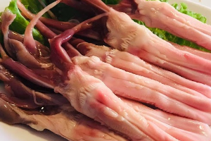ลิ้นเป็ด 鸭舌 Duck Tongue