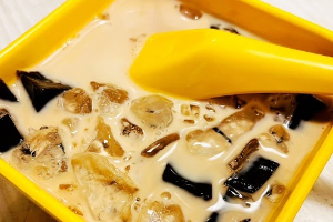 เฉาก๊วยนมสด 鲜奶龟苓膏 Milk grass jelly
