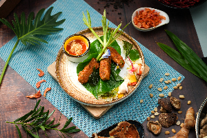 Thod Man Pla Yang Takrai