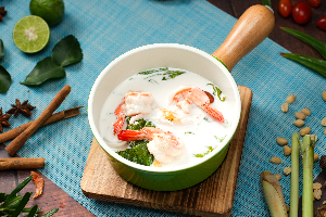 Tom Kati Phak Miang Goong Sod