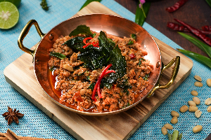 Pad Kra Pao Gai