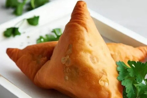 Chicken Samosa (3Pcs)