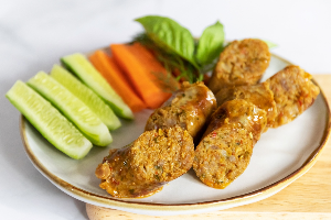 ไส้อั่ว	សាច់ក្រកខាងជើង	Herbal Northern Sausage 