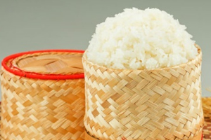 ข้าวเหนียว	បាយដំណើប 	Sticky Rice