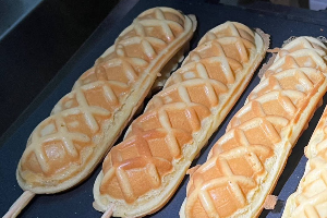วาฟเฟิลฮอทดอก  3 ไม้ Waffle Hotdog 3 Stick