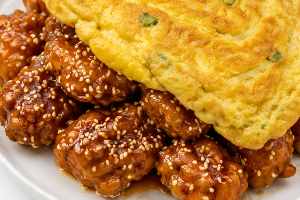 ไก่ทอดปรุงรส + ไข่เจียว