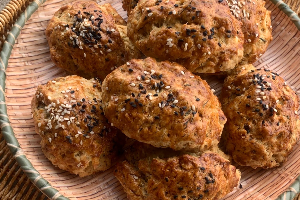 Peynirli Poğaça (Cheese Pastry)
