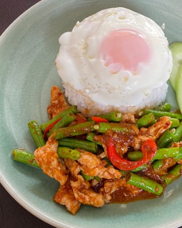 ข้าวพริกแกง