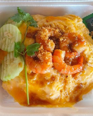 ข้าวไข่ข้นกุ้งกระเทียม+ซอสมะเขือเทศ