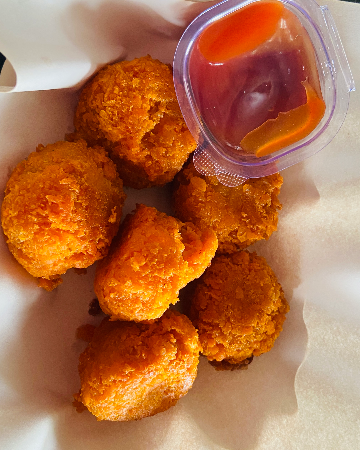 ไก่ป๊อบ พร้อมซอสมะเขือเทศ
