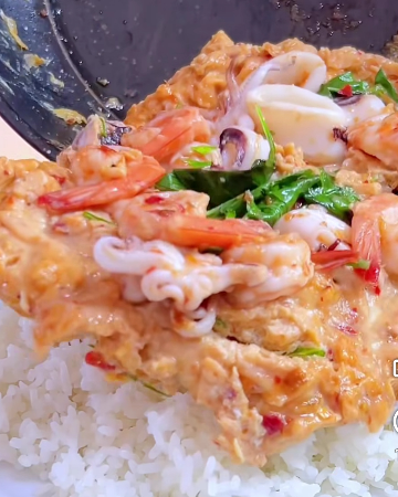 ข้าวไข่ข้นหมกทะเล