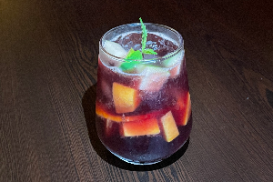 Sangria red wine w/ glass