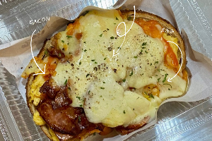 ซาวโดว์ไข่ เบค่อน ชีส