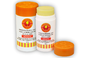 ยาหม่องตราถ้วยทอง ชนิดแท่ง 15g